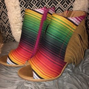Very Volatile Serape Fringe Wedges ❤️
